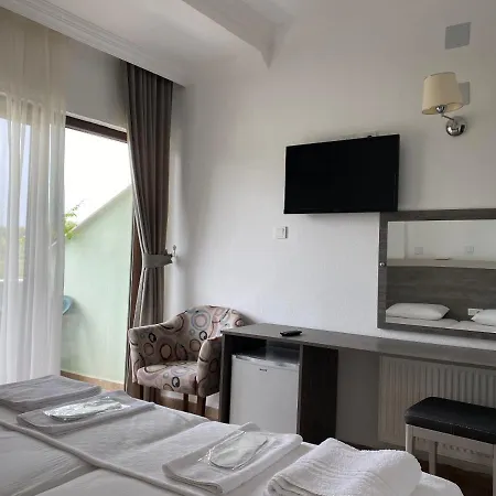 Güneş Yönü Omay Otel 2* Geyikli