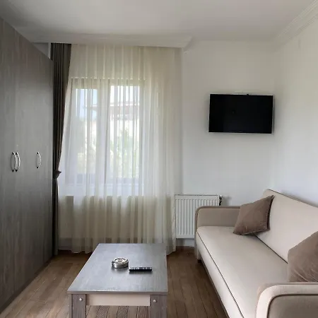 Güneş Yönü Omay Otel Otel 2*